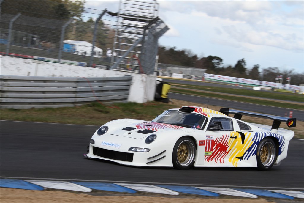 Andreas Kjærgaard’s flotte og stabile Porsche 911 GT1 Replica kan opleves på Ring Djursland i weekenden.
(Foto: Keld Dohm)